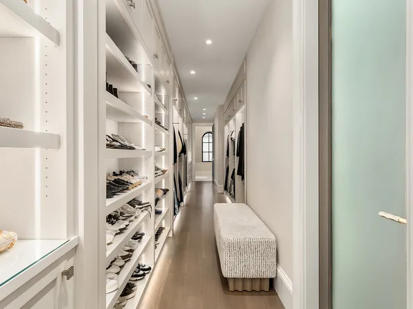 34 East 62nd Street image 15 of 30