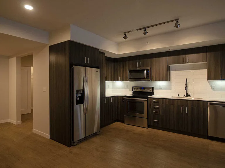 B Flats — Photo 38