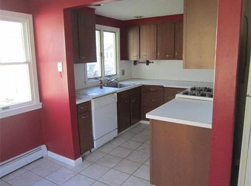 2nd image of 108 Great Republic Ave