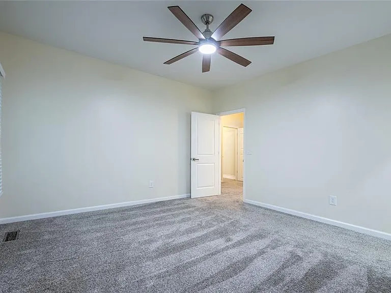 3924 Ashford Dunwoody Rd — Photo 22