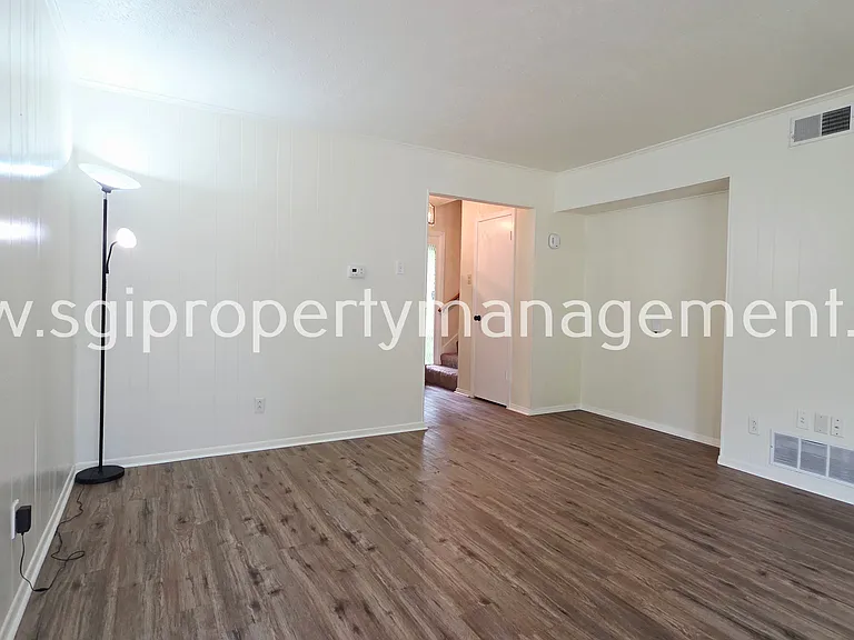 738 Kingswood Ave — Photo 11