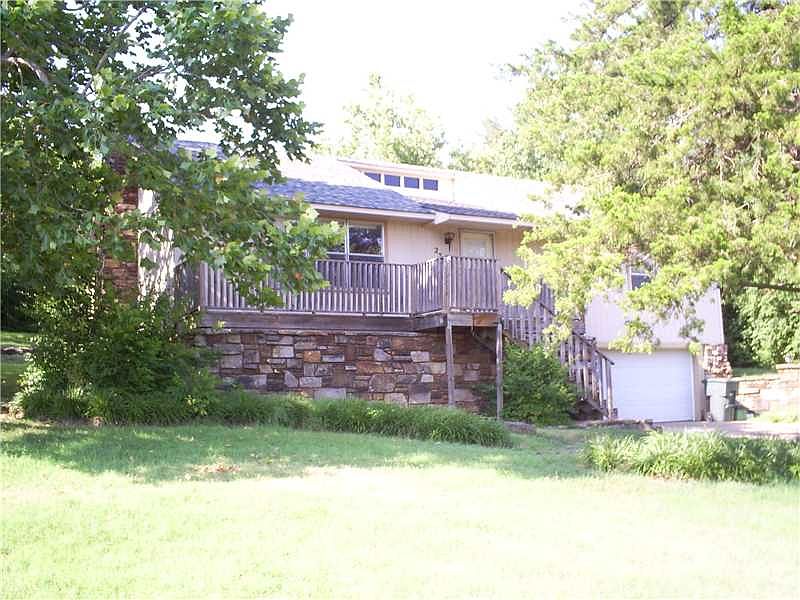 1st image of 2742 E Hyland Park Rd