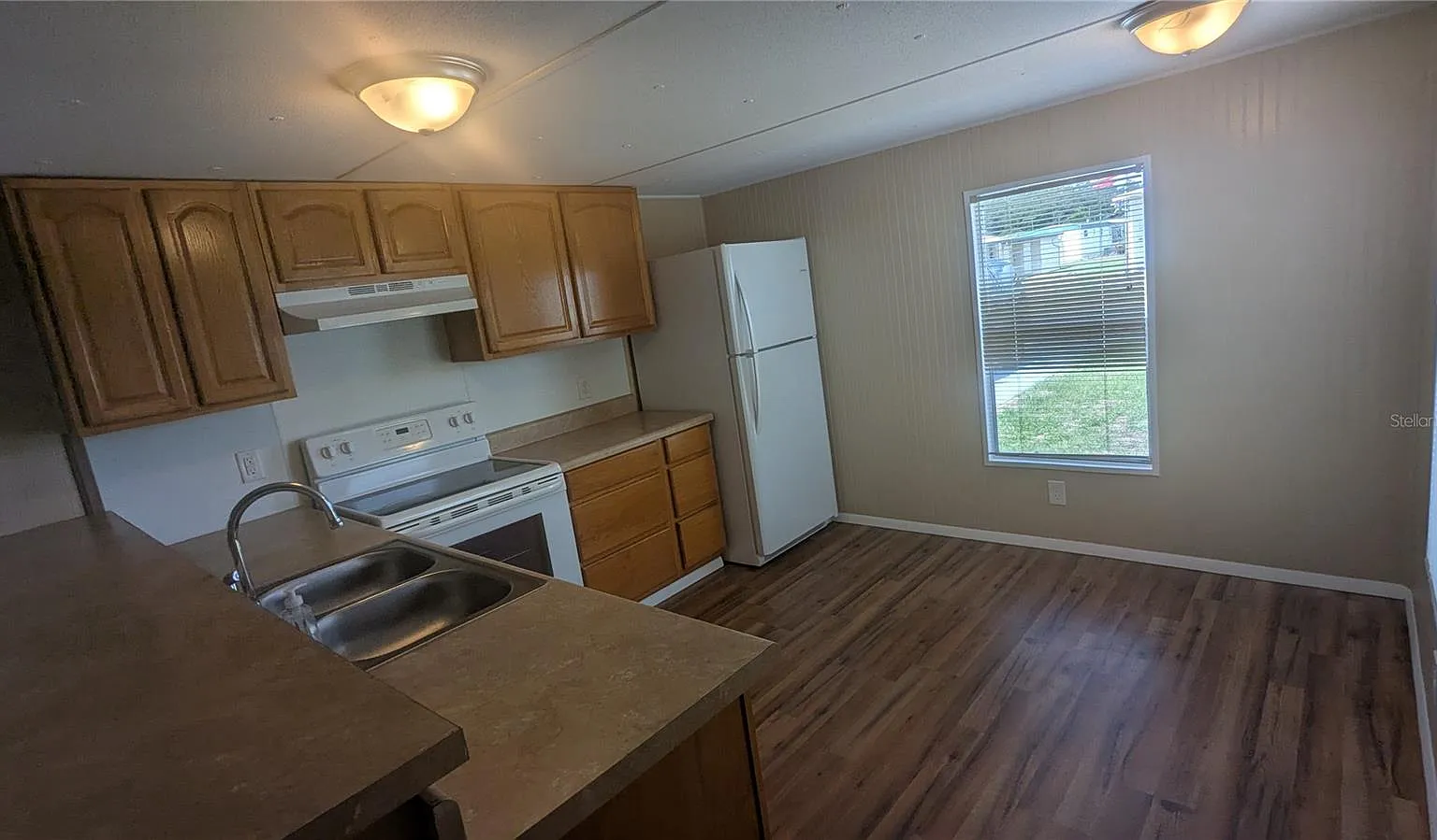 2 bed, 1.5 bath, 848 sqft, $1,400 — Photo 2