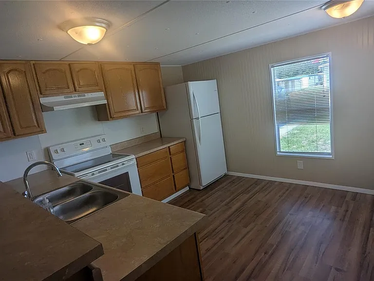 39518 Sterling Dr — Photo 2