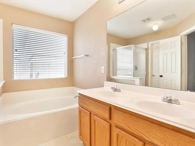 19627 Beachy Ct — Photo 19