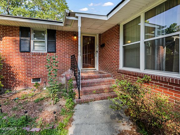 3rd image of 106 Cherry Street
