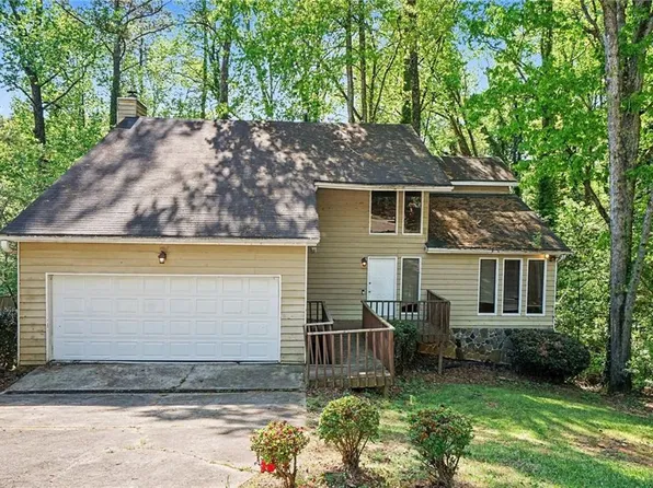 5148 Rocky Gln, Stone Mountain, GA 30088
