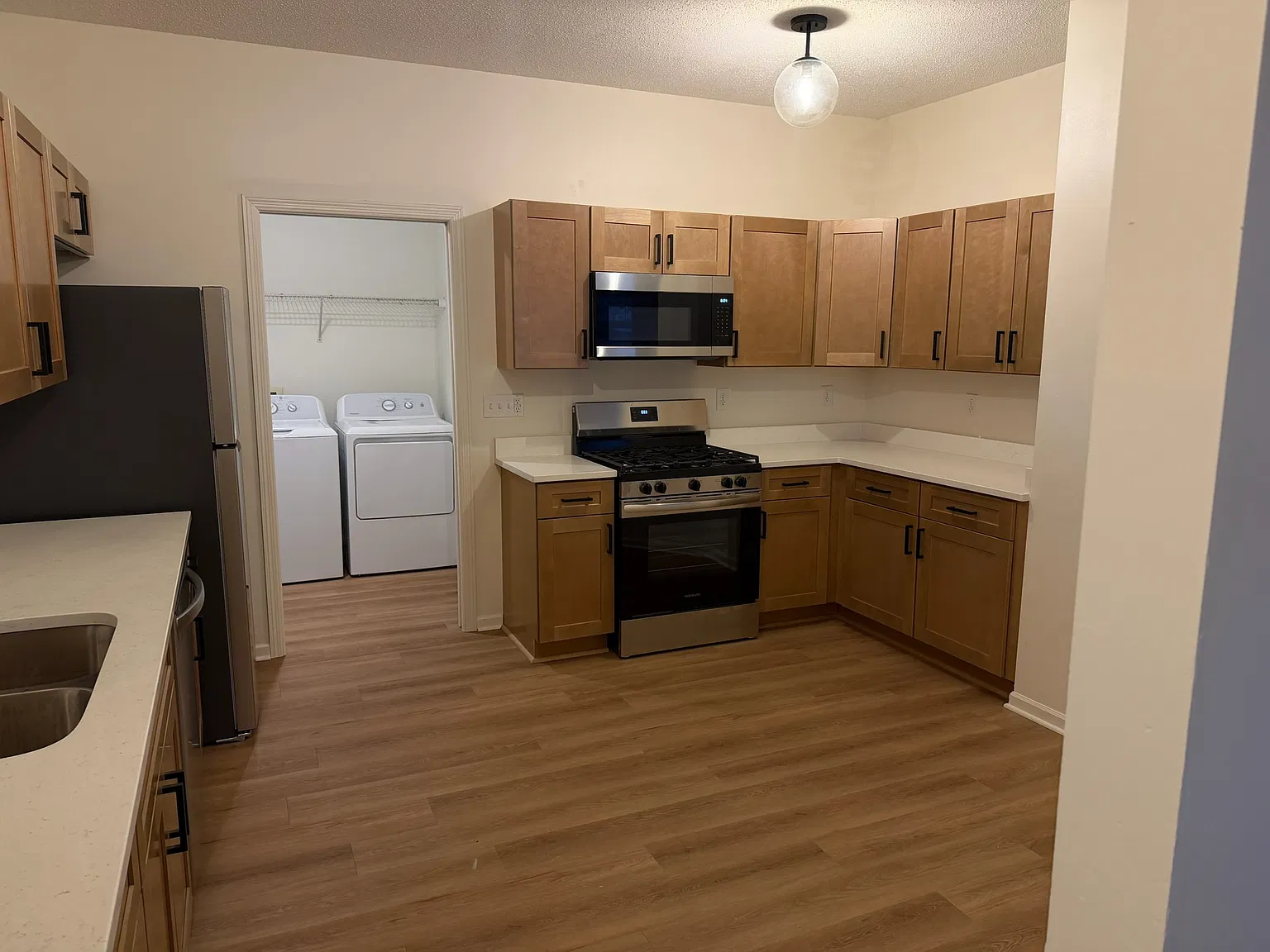 3 bed, 2048 sqft, $2,900 — Photo 1