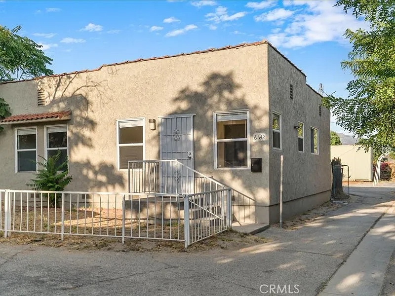 2 bed, 1100 sqft, $2,695 — Photo 4