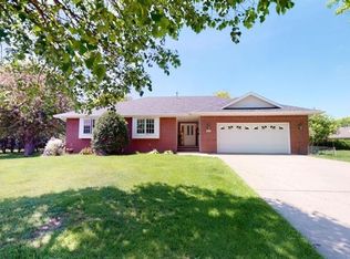 809 27th Ave SW, Willmar, MN 56201