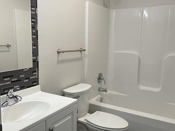 4th image of 2307 Avenue E E