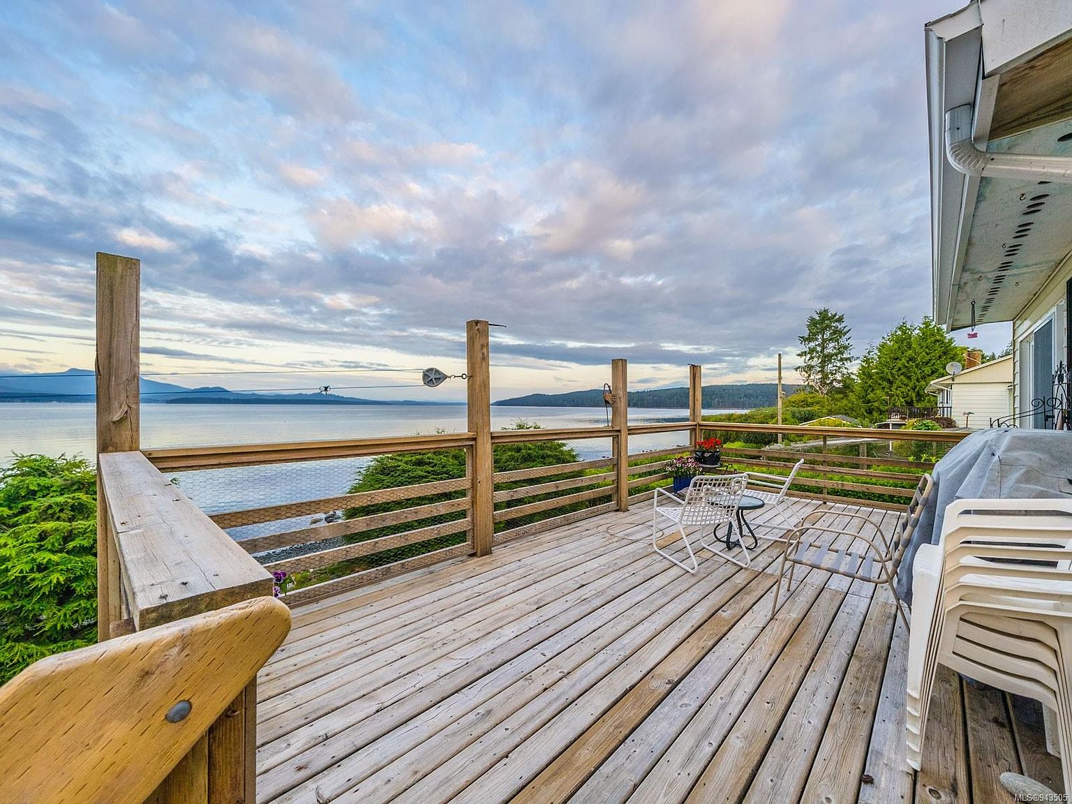310 1st St, Sointula, BC V0N 3E0 MLS 943505 Zillow