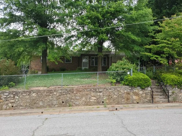 1315 Laurel Ln, Martinsville, VA 24112