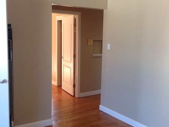 5th image of 2315 Judah St APT 6