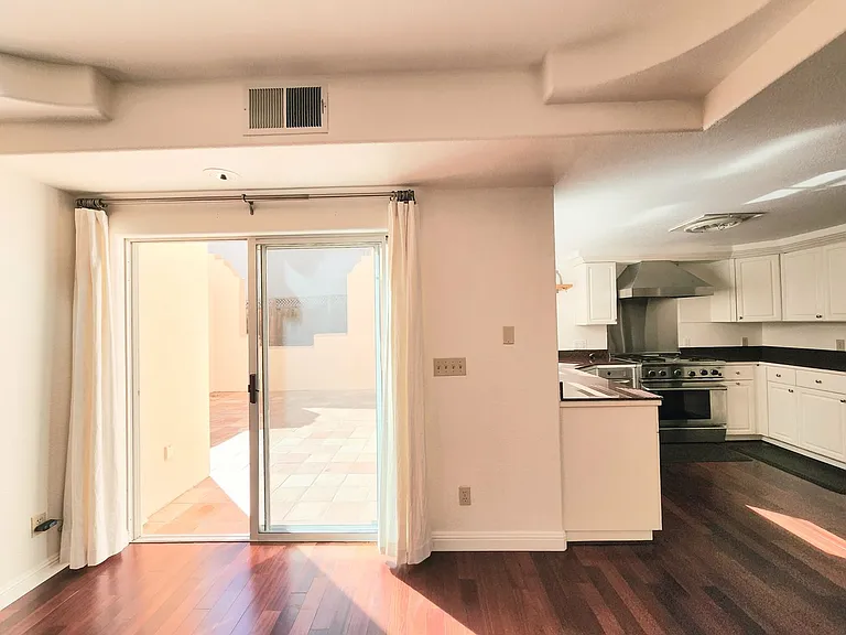 111 E Poplar Ave #105 — Photo 10
