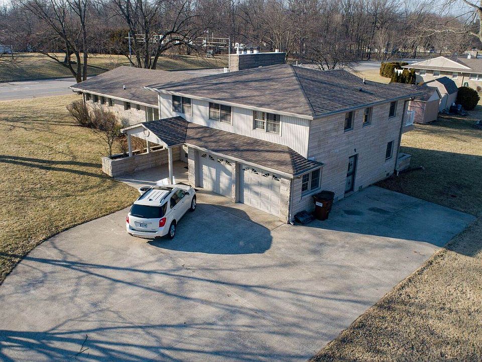 1st image of 110 Sherry Lynn Dr