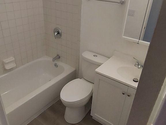 4th image of 4097 Greenery Dr #4097