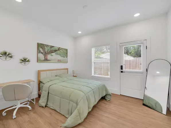 3417 Yellowstone Blvd Room 5, Houston, TX 77008