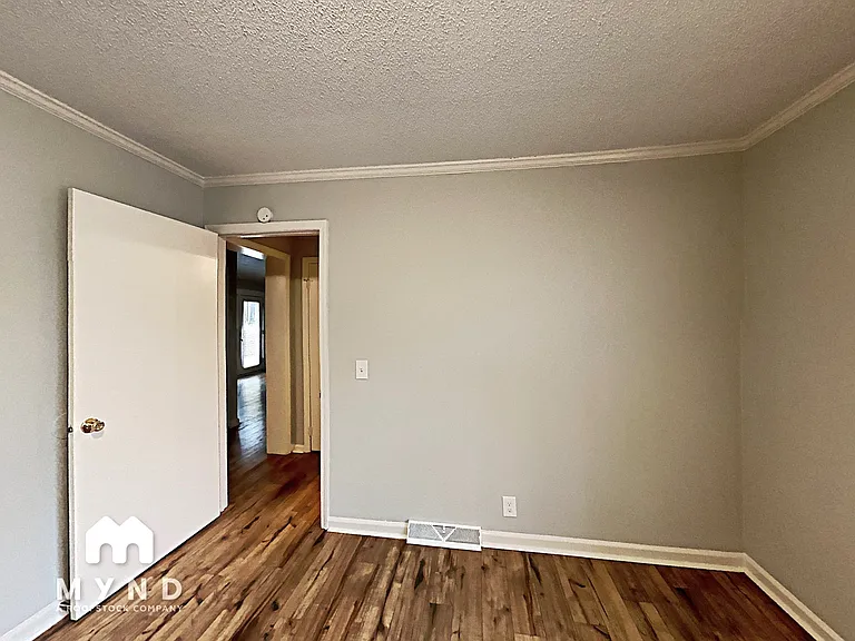 275 Oak Hill Cir — Photo 10