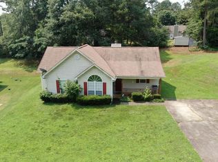 104 Ridgefield Cir, Lagrange, GA 30241