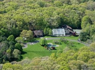 1335 Chicken Valley Rd, Oyster Bay, NY 11771