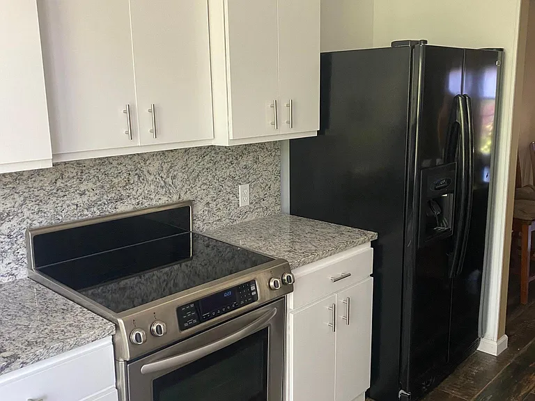 759 W 13th St #7 — Photo 7