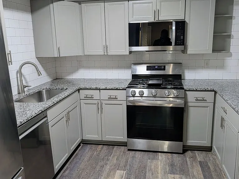 Frost Garden Townhomes — Photo 15