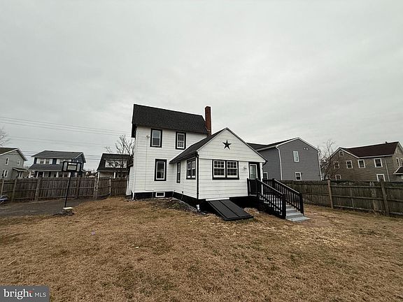 3rd image of 320 Billingsport Rd