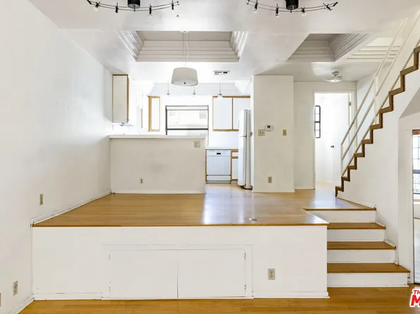 36 Navy St APT 9, Venice, CA 90291