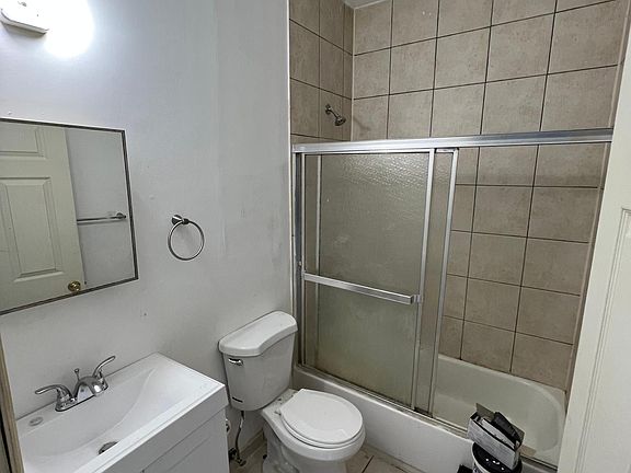 4th image of 450 Jersey St #3B