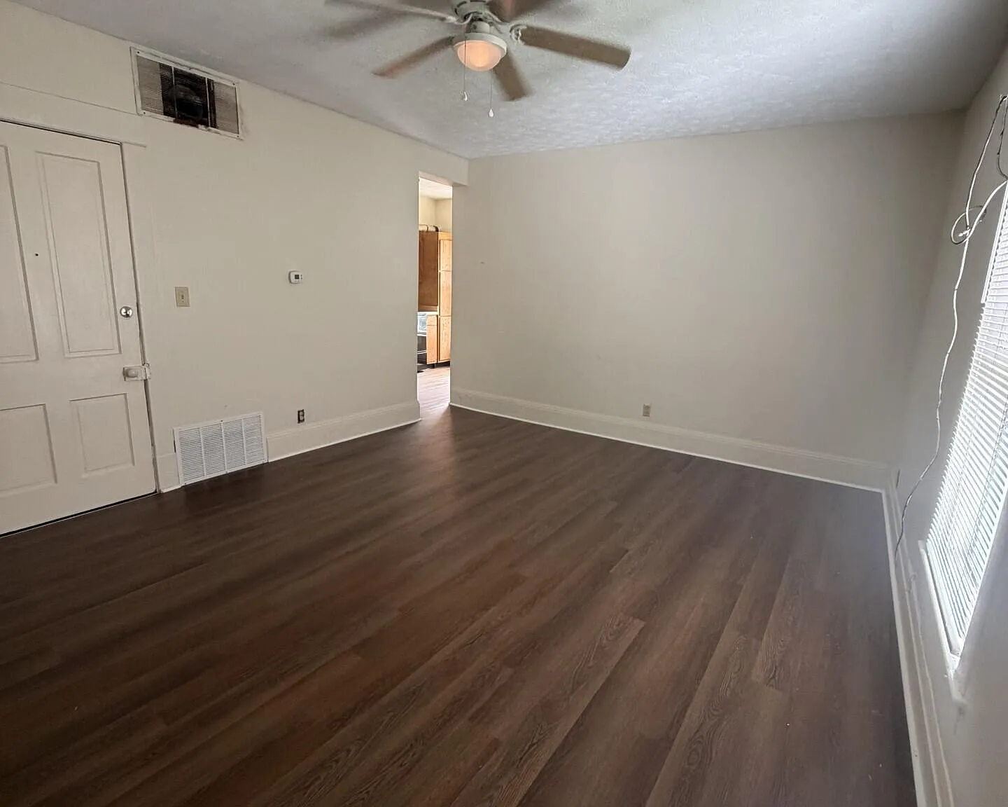 1 bed, 1.0 bath, 700 sqft, $995 — Photo 4