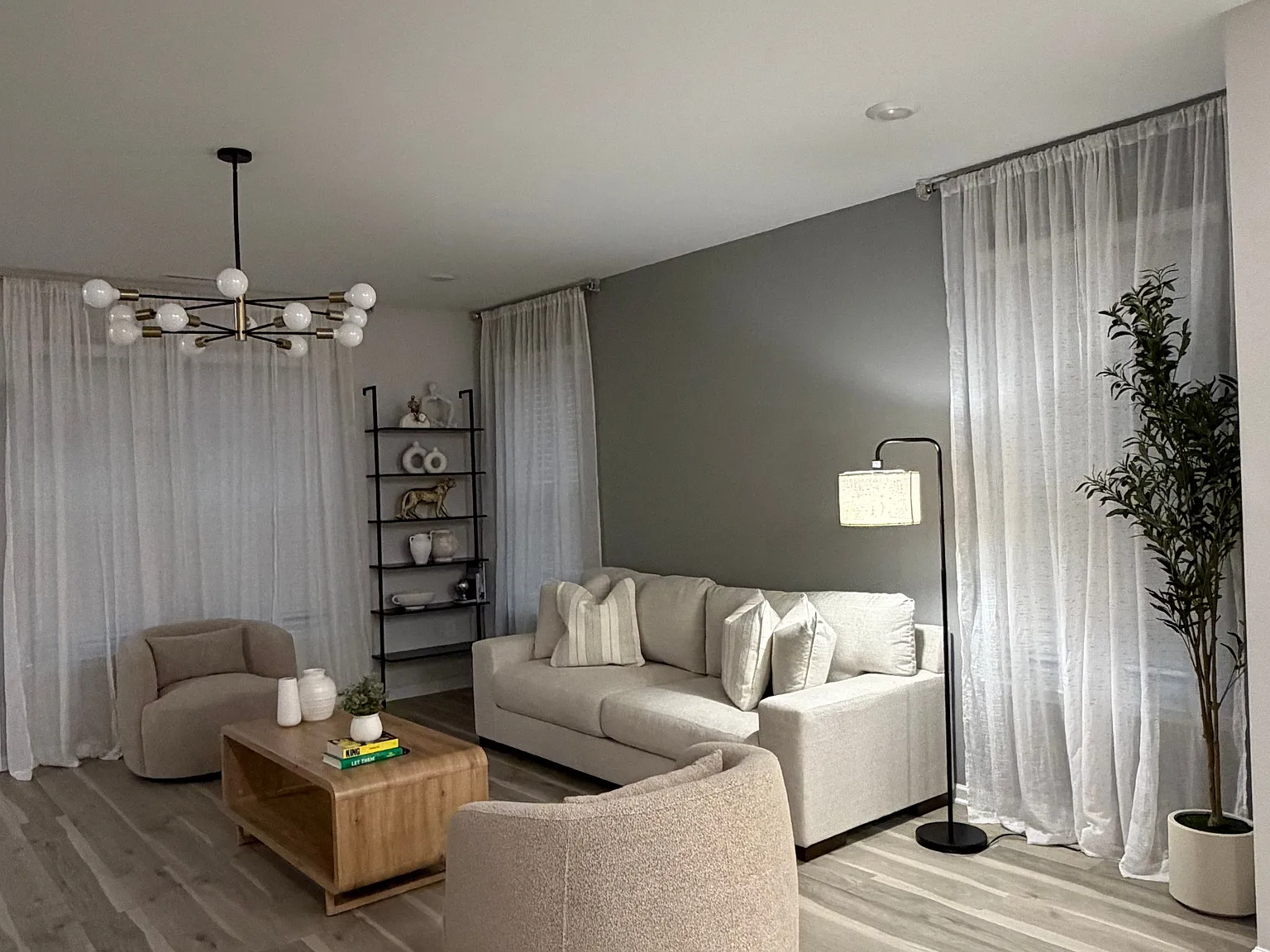 3 bed, 3.5 bath, 2227 sqft, $3,300 — Photo 4