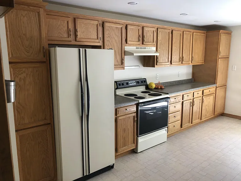 204 Quincy St — Photo 14
