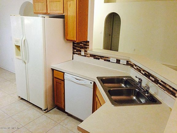 4th image of 3289 Garden Acres Ct W