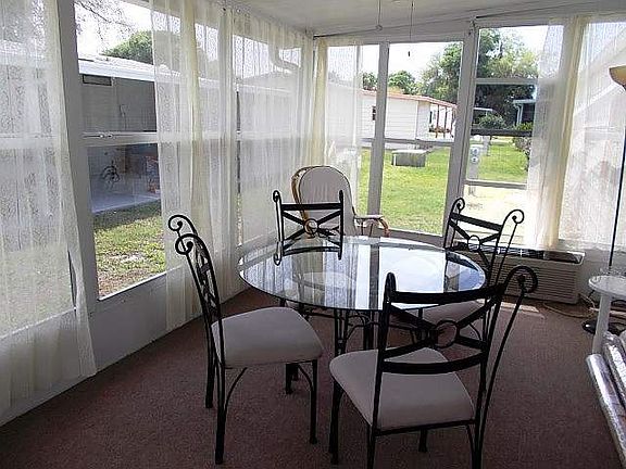 3rd image of 423 La Coquina