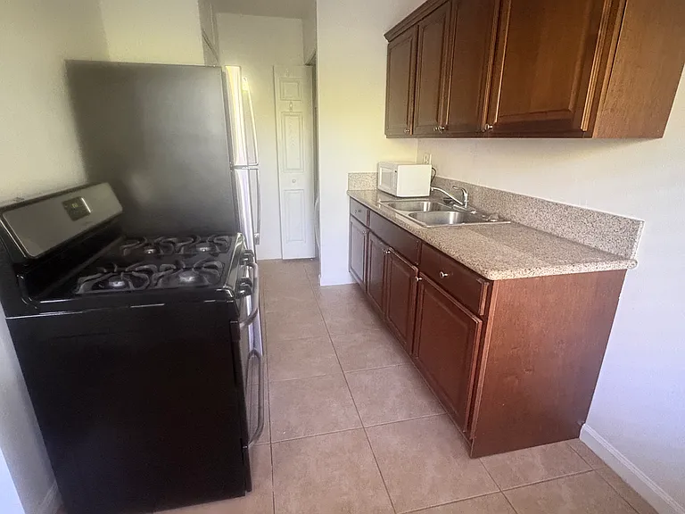 5533 W Jefferson Blvd #5 — Photo 11