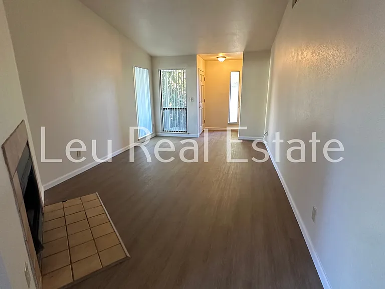 4541 Zachary Way — Photo 8
