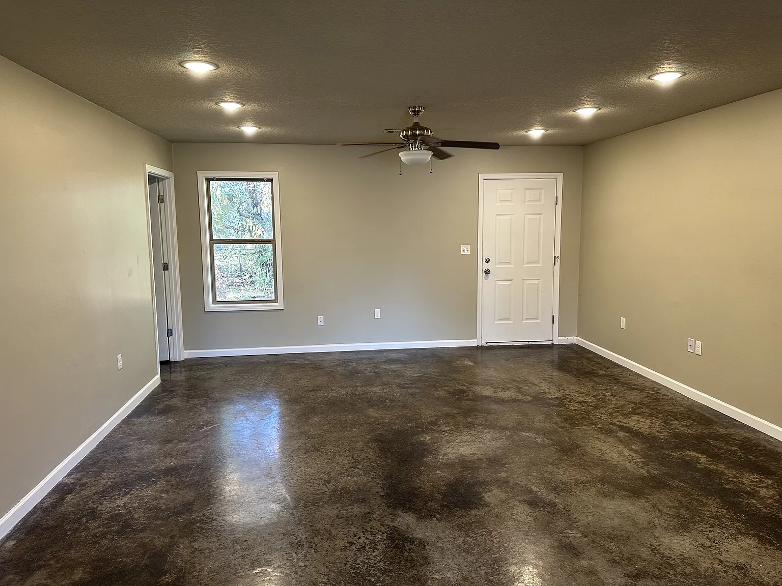 402 Kiersen Lane - 1 — Photo 3