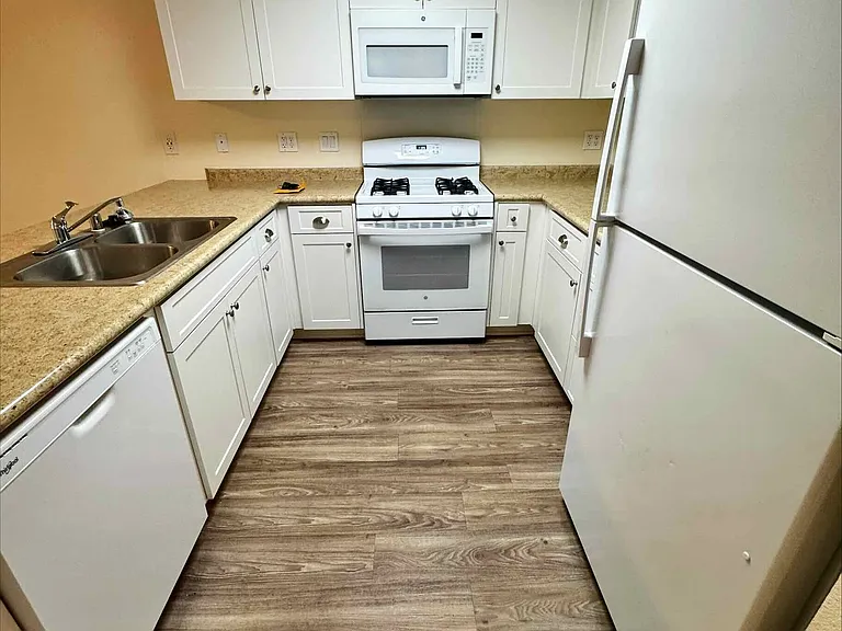 904 NICHOLS