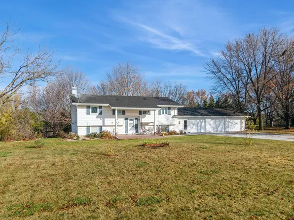 14159 Summit Ln, Waseca, MN 56093