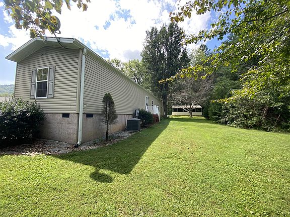 2075 Walnut Cove Rd Hendersonville, NC