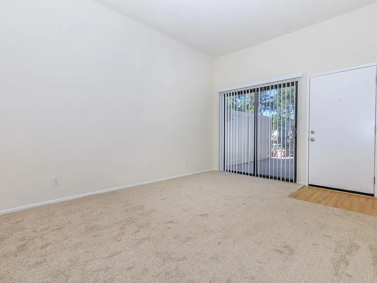 2 Bed 2 Bath Upstairs Living Room