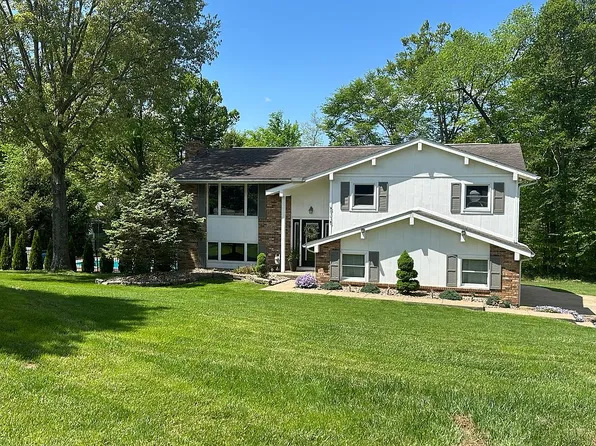 5115 Heritage Dr, Nashport, OH 43830