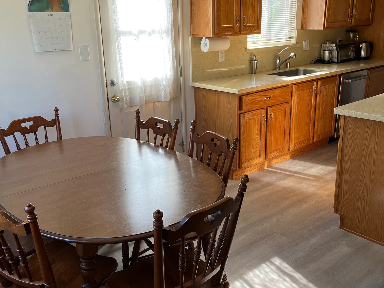 4 bed, 1158 sqft, $6,000 — Photo 4