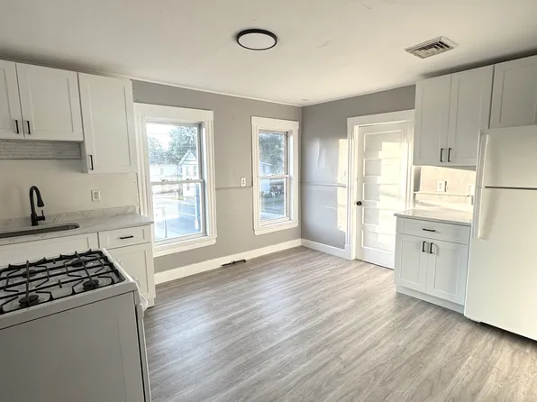 57 Meadow St #2, Westfield, MA 01085