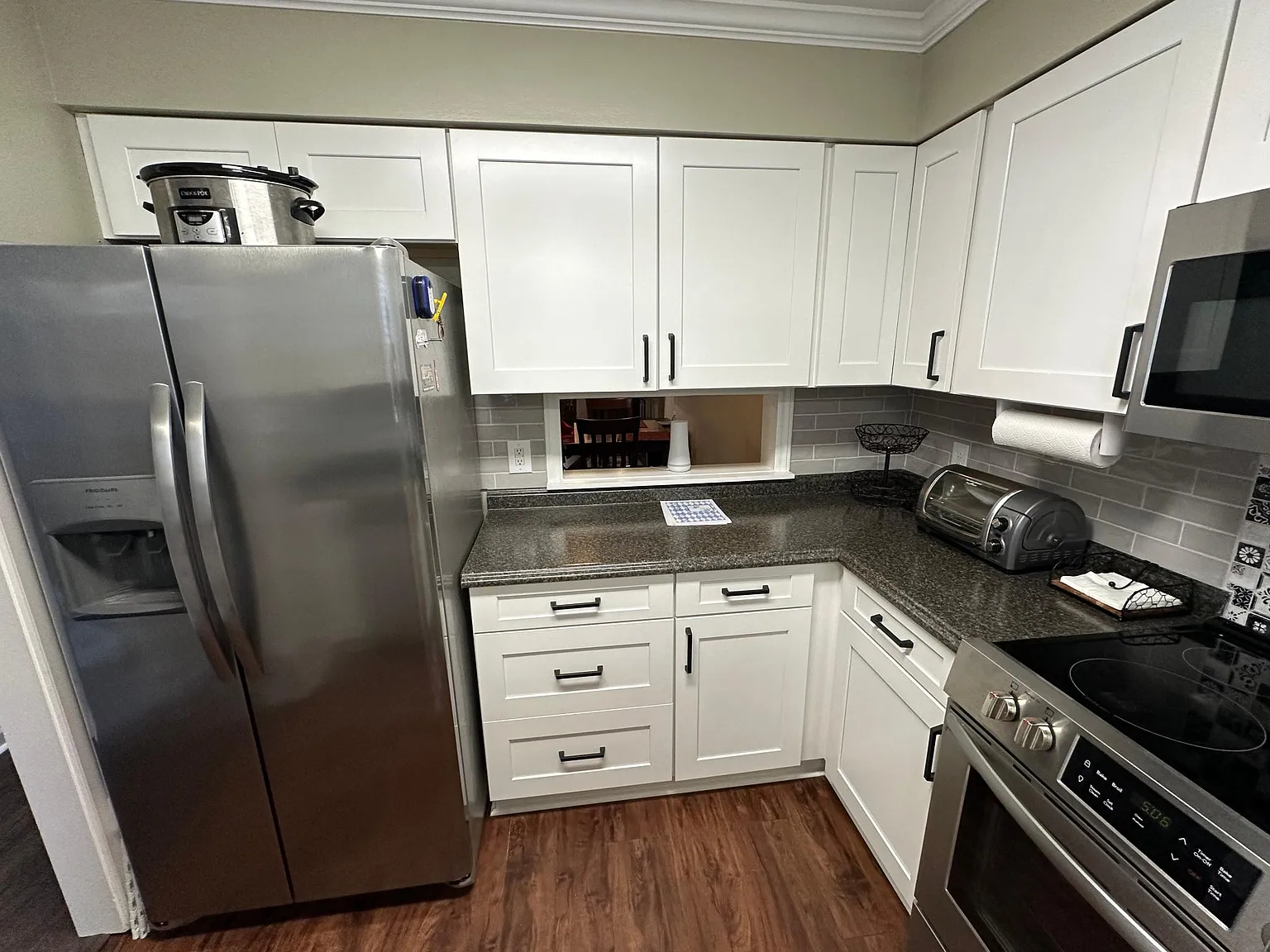 2 bed, 1.5 bath, 1215 sqft, $1,875 — Photo 3