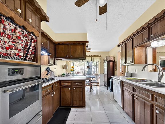 4th image of 4606 Chaparral Dr