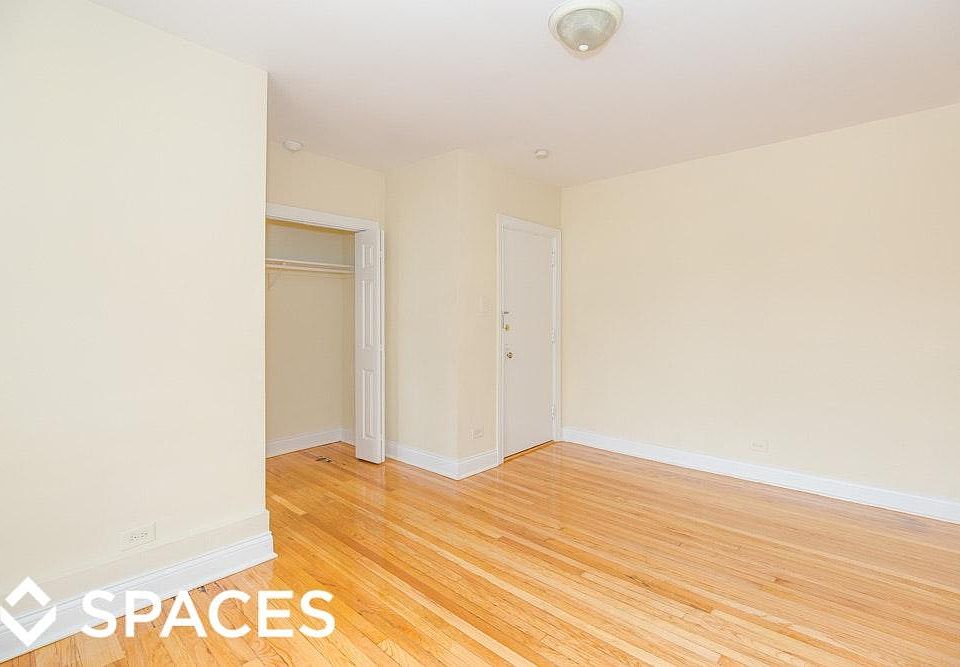 2nd image of 429 W Belden Ave #Top