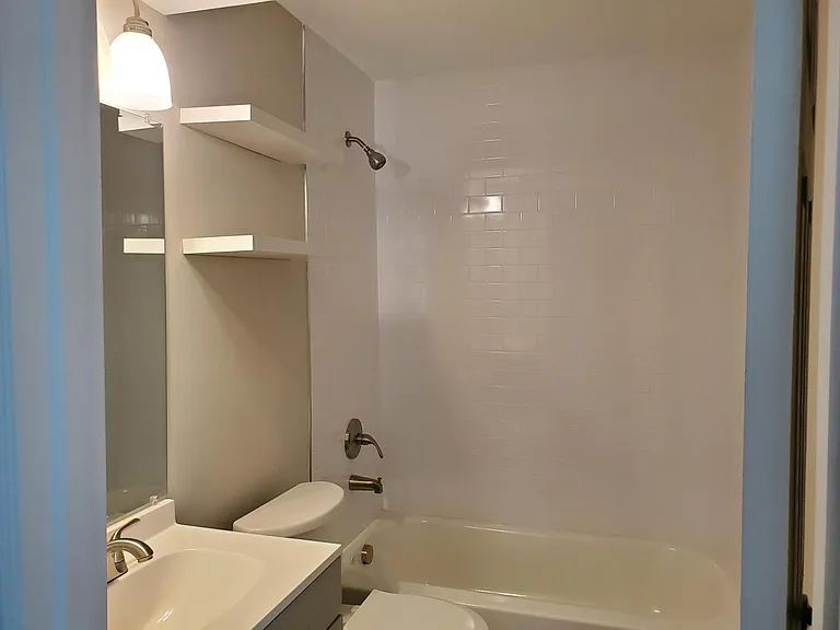 1605 Douglas Ave #A — Photo 5