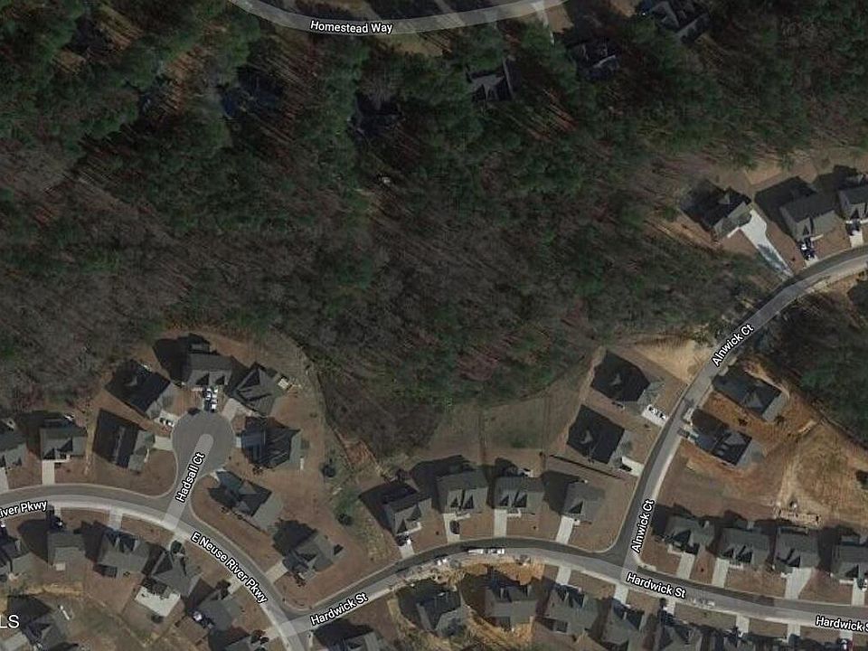 2nd image of 210 Alnwick Ct